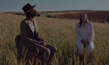 Leiva lanza el vídeo 'Blancos Fáciles' con Nina de Juan: "Cuidadosa, amable y ultra conectada con la música"