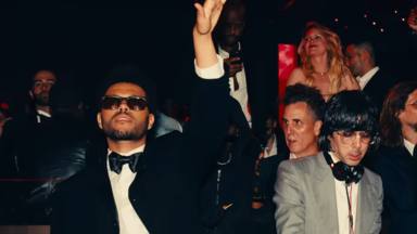 Un fan se cuela en el videoclip de la canción de Madonna con The Weeknd 'Popular'