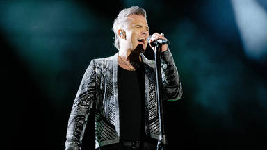 Robbie Williams estrena dos canciones del próximo álbum de reediciones: 'The Road To Mandalay' y 'Eternity'