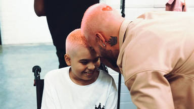 Maluma regala una casa a un pequeño fan con cáncer