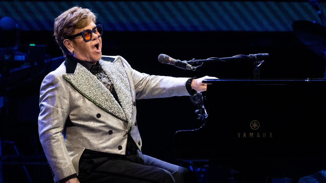 Elton John y su apoteósica despedida de España sobre el escenario: las mejores canciones de su vida
