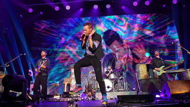 Antes de iniciar gira, Coldplay estrena vídeo para 'People Of The Pride', de su álbum 'Music Of The Spheres'