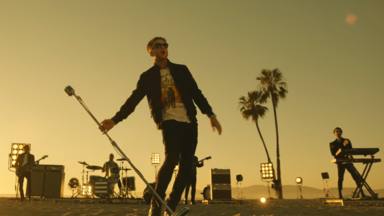 OneRepublic estrena 'I Ain't Worried', que aparece en la próxima película "Top Gun: Maverick"
