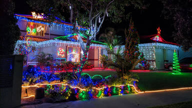 Vecino viral por sus luces de Navidad