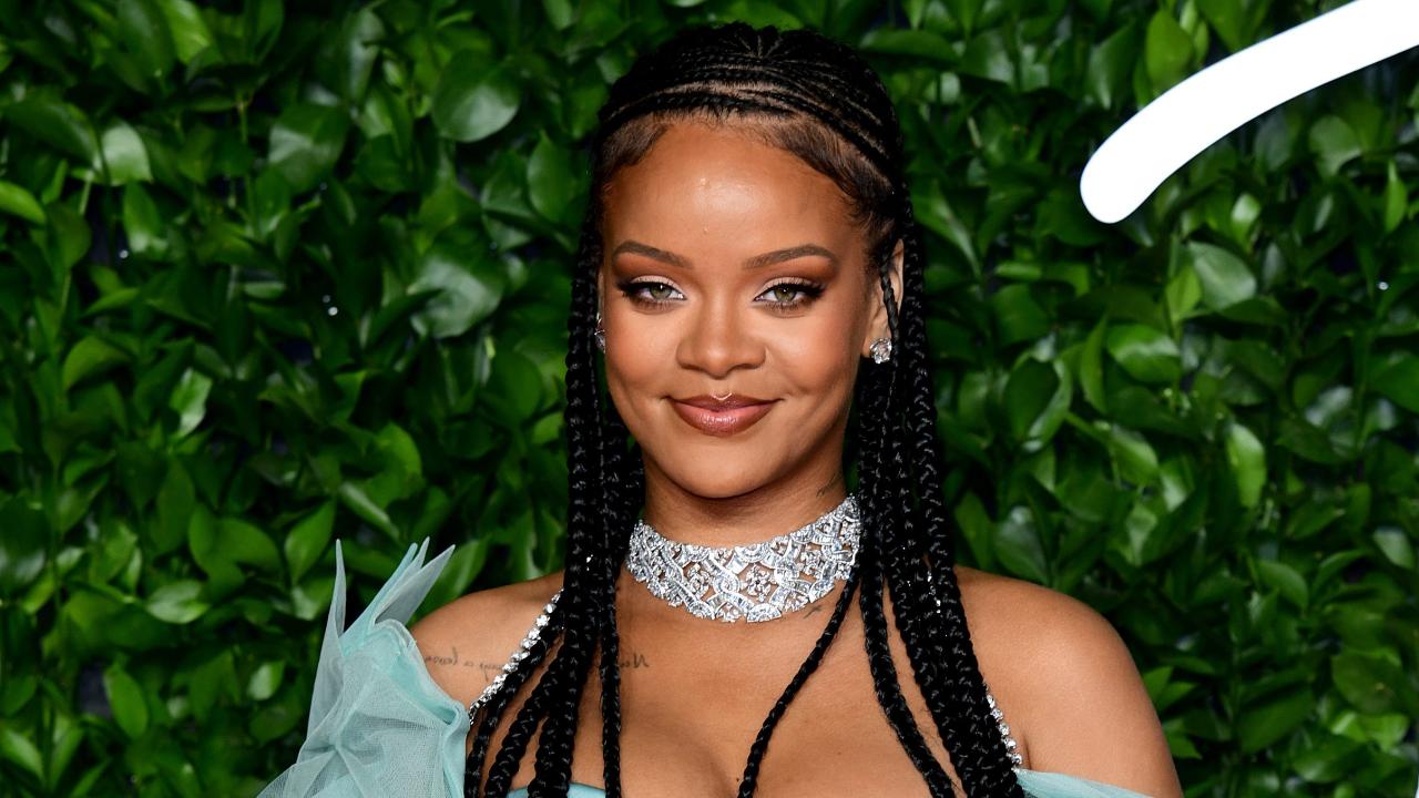 Rihanna comparte un vídeo de su hijo para restar valor a la exclusiva de las fotos de los 'paparazzi'