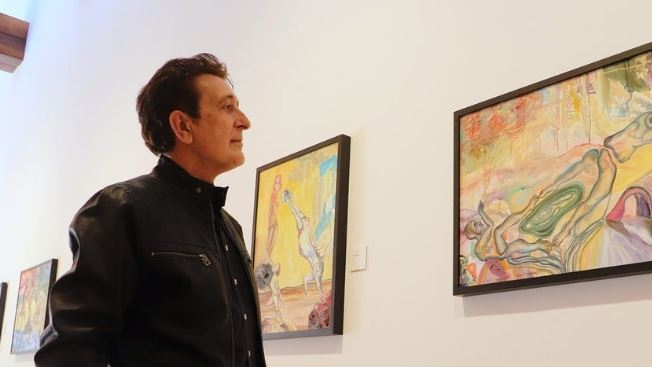 Manolo García y las visitas guiadas por él mismo en su exposición 'Cuerpos Celestes', en Casa de Vacas, Madrid