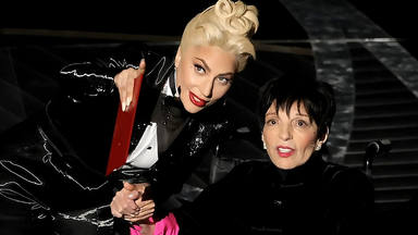 Lady Gaga y Liza Minelli protagonizaron este emotivo momento que quedó eclipsado duante los premios Oscar 2022