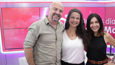 Conchita, ganadora de 21.000 en 'El sonido secreto de CADENA 100', con Javi Nieves y Mar Amate