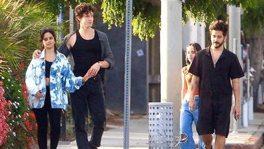 Camilo y Evaluna pasean su amistad con Shawn Mendes y Camila Cabello por las calles de Los Ángeles