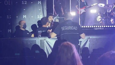 Melendi se pronuncia sobre su sonado encontronazo con un guardia de seguridad en su concierto de Alicante