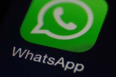 Els missatges temporals arriben a WhatsApp: com activar-los