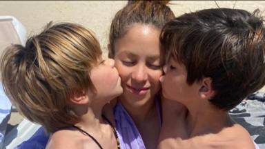 Shakira con sus hijos en Los Ángeles