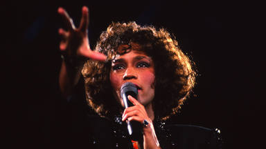La película de Whitney Houston ya tiene todo preparado: 'I Wanna Dance with Somebody', fecha y detalles
