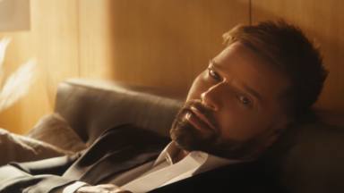 El romanticismo más sensible y honesto brota de Ricky Martin: 'Otra Noche en L.A.' se arropa del videoclip