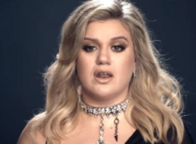 Kelly Clarkson, "I don't think about you"