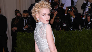 La actriz estadounidense Julia Garner protagonizará la película sobre la vida de Madonna