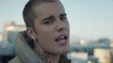 Justin Bieber se alía con The Kid LAROI en 'Stay' paralizando toda una ciudad con su videoclip