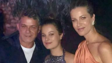 Alejandro Sanz, su hija Manuela y Jaydy Michel