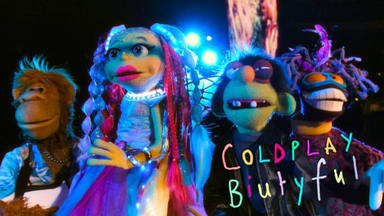 Coldplay estrena el videoclip de su inquietante tema 'Biutyful', rodeados de muñecos animados