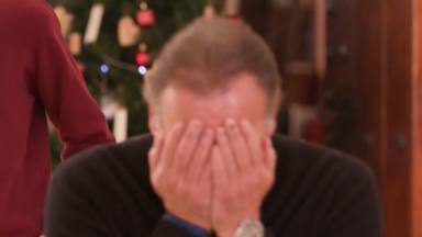 Bertín Osborne roto en llanto en el especial de Navidad de 'Mi casa es la tuya'