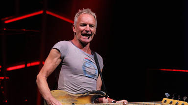 Sting y su 'Message in a bottle', una canción 'marina' y solidaria