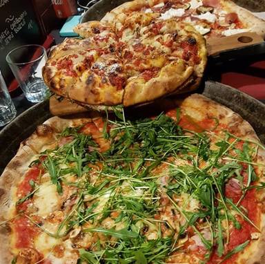 Viaje por las mejores pizzerías de España
