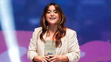 Marta Soto en el escenario de 'CADENA 100 Por Ellas' en 2022