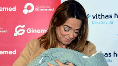 Toñi Moreno recibe su primera visita inesperada tras dar a luz con un posado y unas bonitas palabras