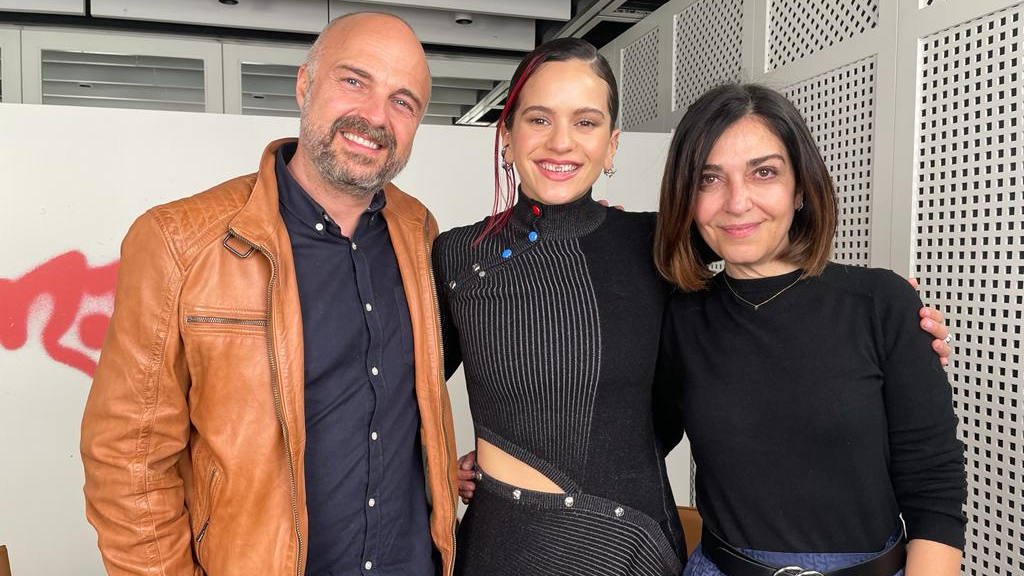 Javi Nieves y Mar Amate entrevistan a Rosalía con motivo del lanzamiento de 'Motomami'