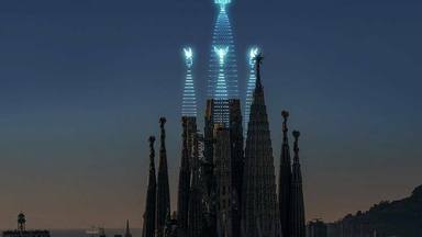 Una empresa holandesa utilitza drons il·luminats per acabar de "construir" la Sagrada Família