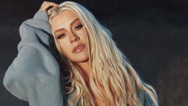 Así suena 'No es que te extrañe' de Christina Aguilera: Un avance de 'La Luz', su próximo disco en español