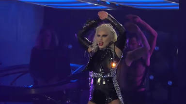 Lady Gaga sobre el escenario del Chromatica Tour en Düsseldorf, ciudad de arranque de su gira mundial