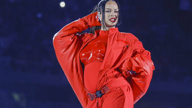 Rihanna habla como nunca antes sobre la maternidad y confirma su embarazo
