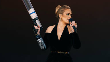 Adele, emociona en Londres tras sus primeros conciertos después de cinco años: "¡Menudo público!"